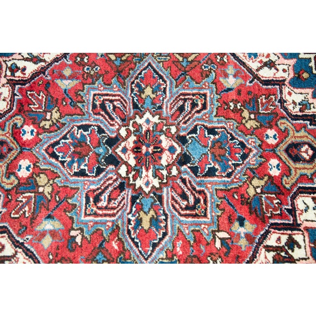 Early 20th Century Persian Heriz Rug For Sale - Image 12 of 15