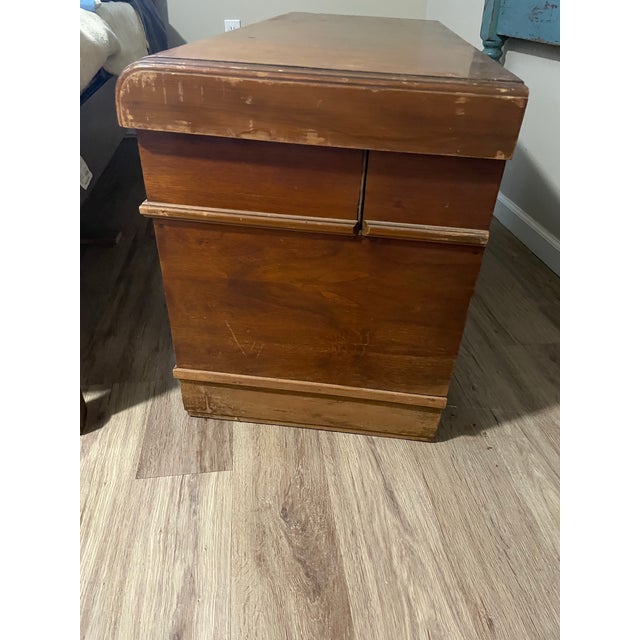 Mid 20th Century Mid Century Spiegel Heirloom Cedar Chest For Sale - Image 5 of 8