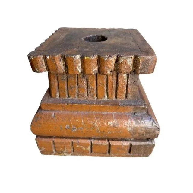 Pedestal column top. Great for display. Made in the Late 19th Century