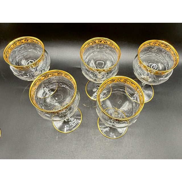 French Belle Époque Hand-Blown and Hand-Gilded Glass Champagne Coupes, Wine, Port and Liqueur Glasses, 1900s, Set of 18 For Sale - Image 4 of 18