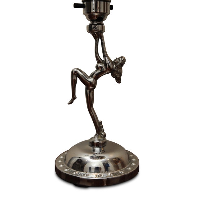 Art Deco Chrome Plated Sculptural Table Lamp, 1930s, in Good conditions. Designed 1920 to 1949 UK Plug (up to 250V).The...