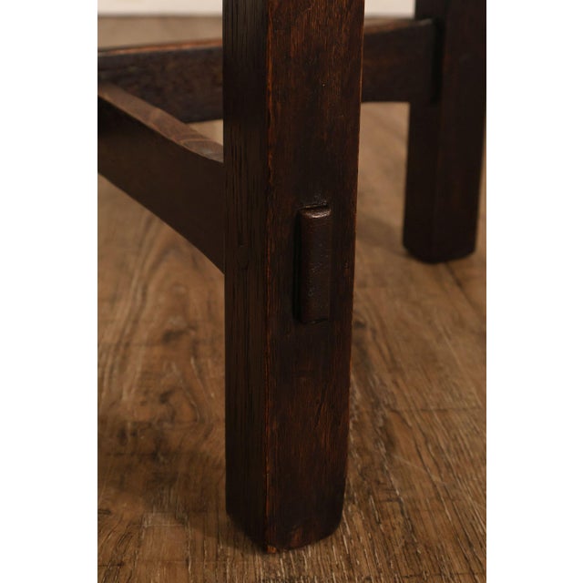 Brown Early Gustav Stickley Mission Oak 26 Inch Round Table #439 For Sale - Image 8 of 18