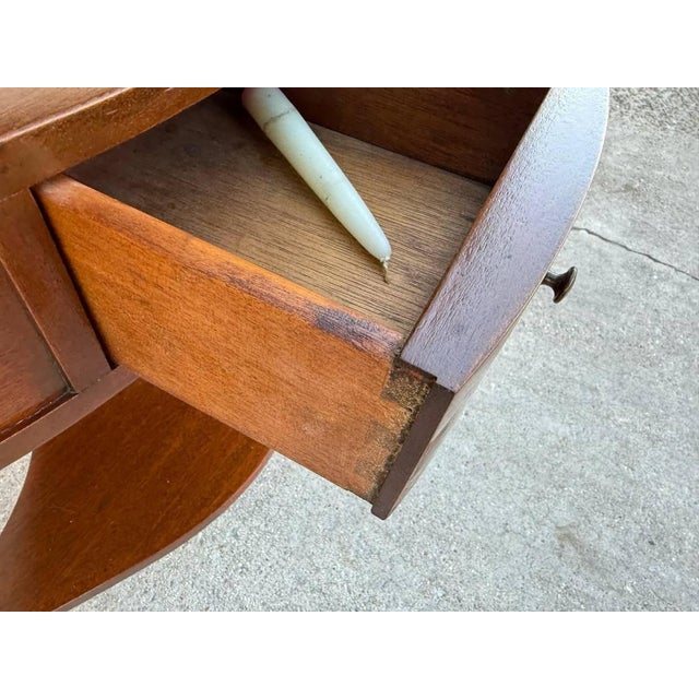 Pair of Matching Antique Georgia Style Mahogany Corner Side Tables With Drawers For Sale In Washington DC - Image 6 of 12