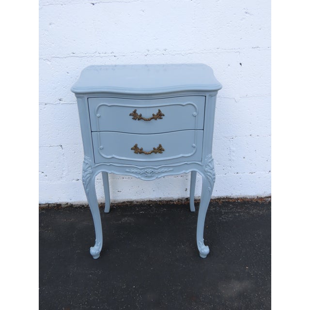 French Shabby Chic Serpentine Painted Gray Nightstand Side End Table 6635 For Sale In Miami - Image 6 of 15