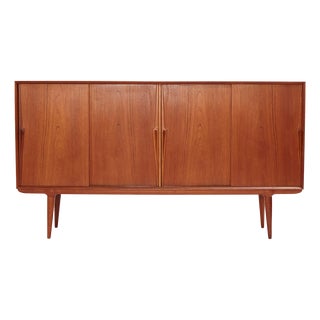 Model 19 Highboard by Gunni Omann for Omann Jun Møbelfabrik, Denmark, 1960s For Sale