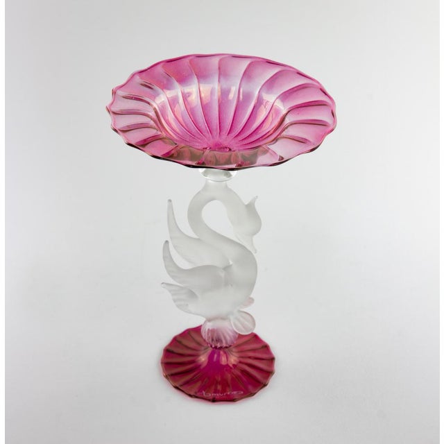 Murano glass cake stand with swan-shaped stem, Italy 1980s. Designed by La Murrina. 22.5 x 15 cm. Good condition. This...