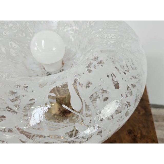 White Vintage Table Lamp in Worked Glass and Golden Metal, 1970s For Sale - Image 8 of 18