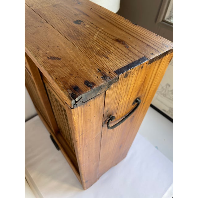 1920s Japanese Traditional Tansu Tabletop Storage Cabinet - For Sale - Image 9 of 14