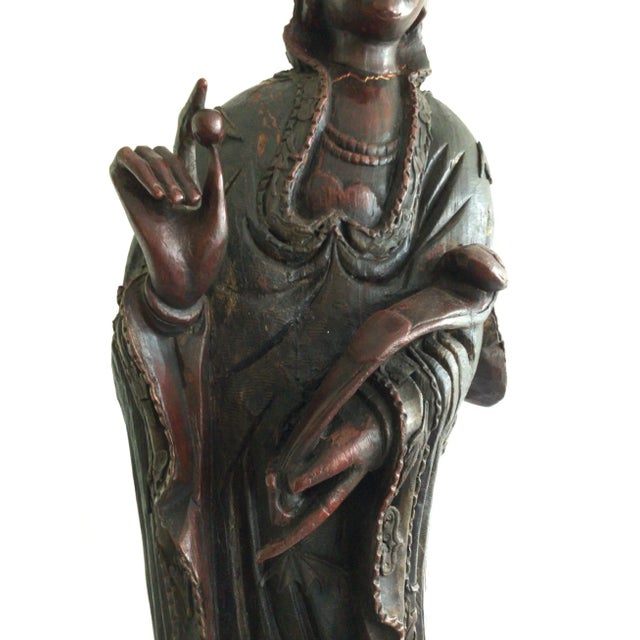 1920s Carved Wood Guanyin Statue For Sale In New York - Image 6 of 12