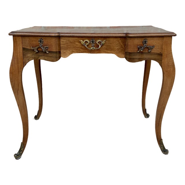 1930s French Louis XV Style Walnut Writing Table With Three Drawers For Sale