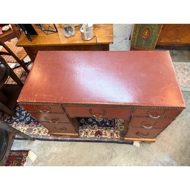Early 20th Century Mid-Century Western Campaign Leather-Clad Horseshoe Desk For Sale - Image 5 of 9