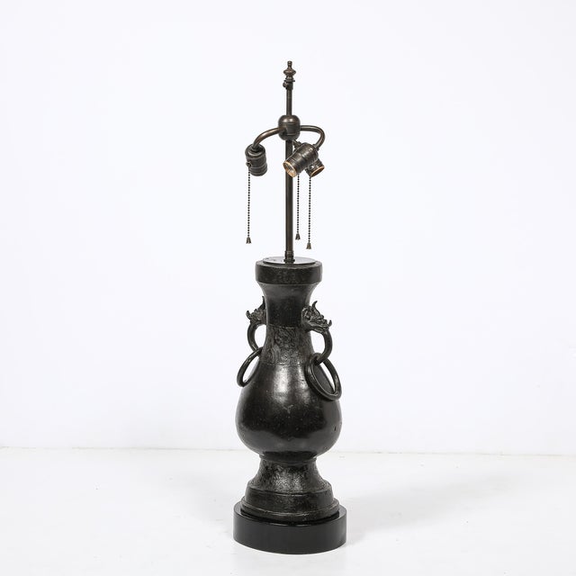 1960s Pair of Mid-Century Iron Dragon Amphora Chinoiserie Table Lamps W/ Ring Details For Sale - Image 5 of 15