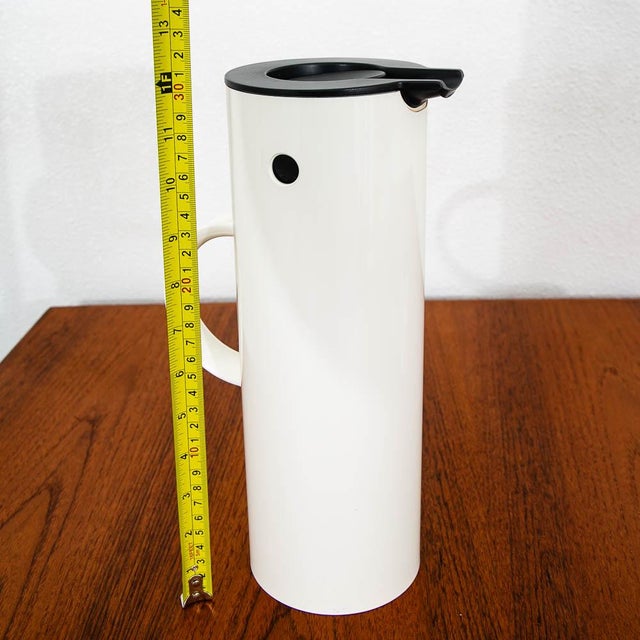 Plastic Mid 20th Century Danish Modern Stelton Coffee Jug Set Em77 White Plastic Erik Magnussen - Set of 3 For Sale - Image 7 of 12