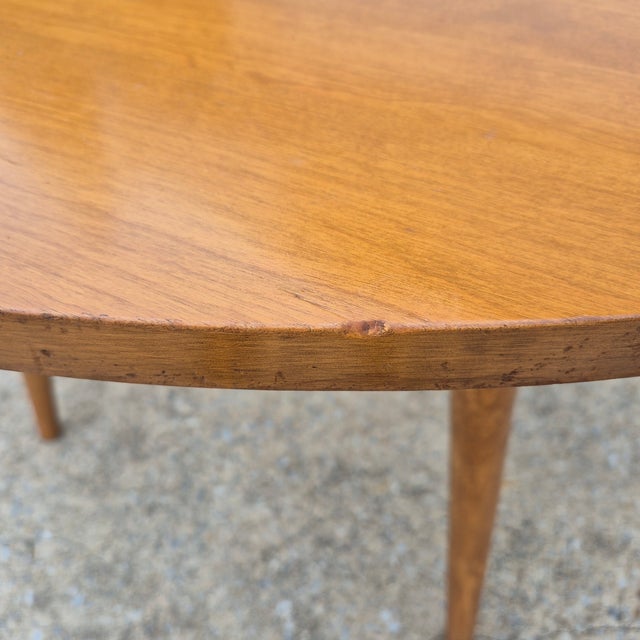 1950s Midcentury Modern Russel Wright for Conant Ball Maple 48" Round Dining Table With Atomic Legs for Restoration For Sale - Image 14 of 18