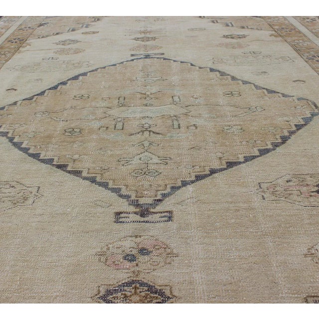 Mid 20th Century Cream and Taupe Midcentury Turkish Oushak Rug With Etched Medallion Design For Sale - Image 5 of 11
