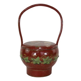 Antique Chinese-Style Lacquer Bucket With Gilded Decoration For Sale