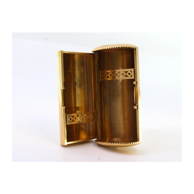Women's Cigarette Case in Fluted Gold with Hinged Pressure Lid and Cut-Out Interior Compartments from Cartier For Sale - Image 4 of 13