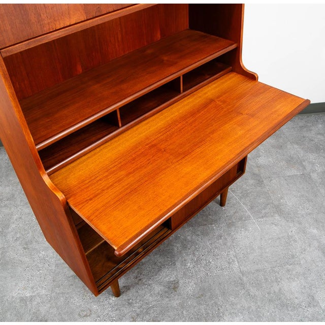 Wood Mid Century Danish Modern Secretary Desk Bureau Denmark Vintage Drawers Vanity For Sale - Image 7 of 12