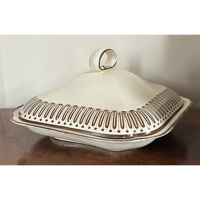 Wedgwood Antique Late 18th Century English George III Wedgwood Creamware Entree or Vegetable Dish in the Etruscan Pattern Circa 1790 - 1800 For Sale - Image 4 of 12