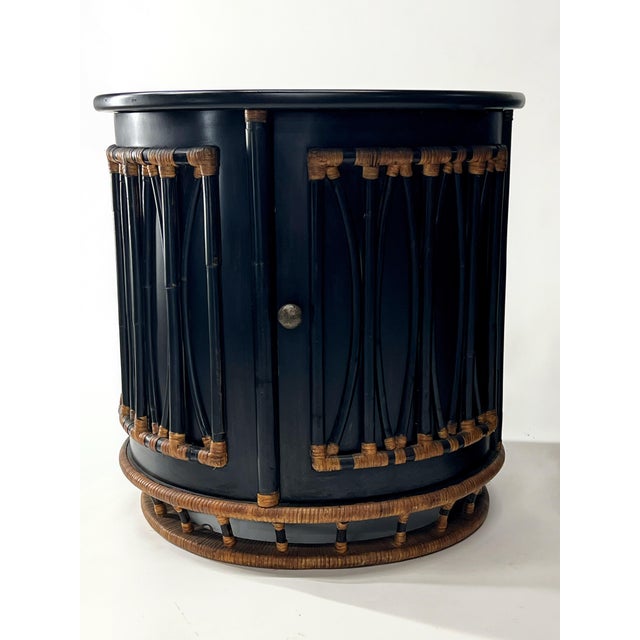 1980s Pair of Oversized Round Bamboo and Rattan Nightstands or Accent Tables For Sale - Image 5 of 12