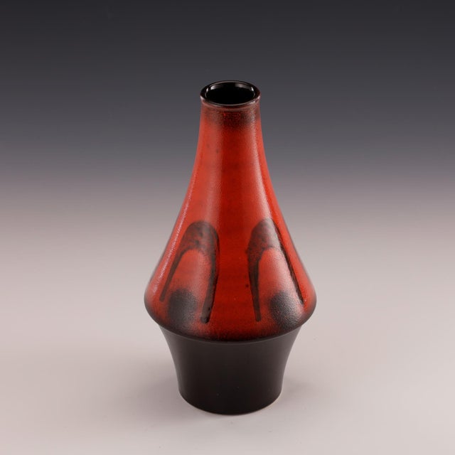 1960s Ceramic vase by Dümler & Breiden, Model 15 25, in Red and Black, Germany, 1960s For Sale - Image 5 of 8