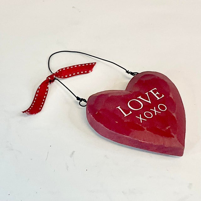 1980s 1980s Vintage Boho Chic Arts & Crafts Valentine “Love X O X O” Door Knob Hanger. For Sale - Image 5 of 8
