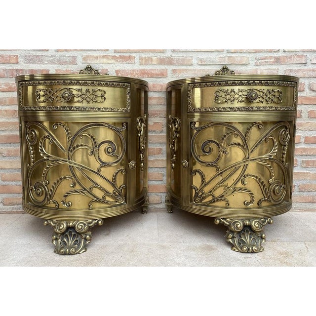 Gold Antique Louis XVI Style Bronze and Brass Showcases or Nightstands, 1890s, Set of 2 For Sale - Image 8 of 18