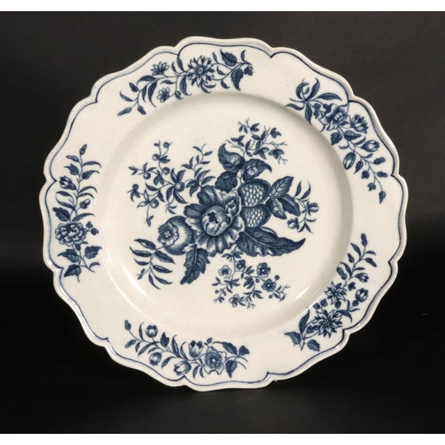 First Period Worcester Blue and White Pine Cone Pattern Dinner Plates, Set of 12, Circa 1770 For Sale In Philadelphia - Image 6 of 14