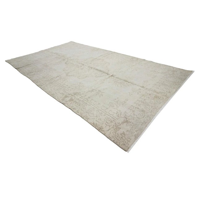 Traditional 1960s Vintage Turkish Rug- 5′9″ × 10′ For Sale - Image 3 of 7