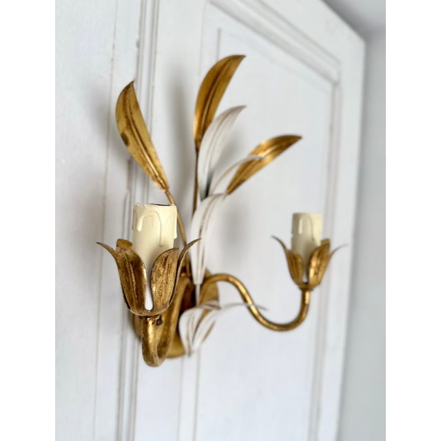 1970s Italian Gilt and White Tôle 2-Light Wall Sconce attributed to Masca, 1970s For Sale - Image 5 of 12
