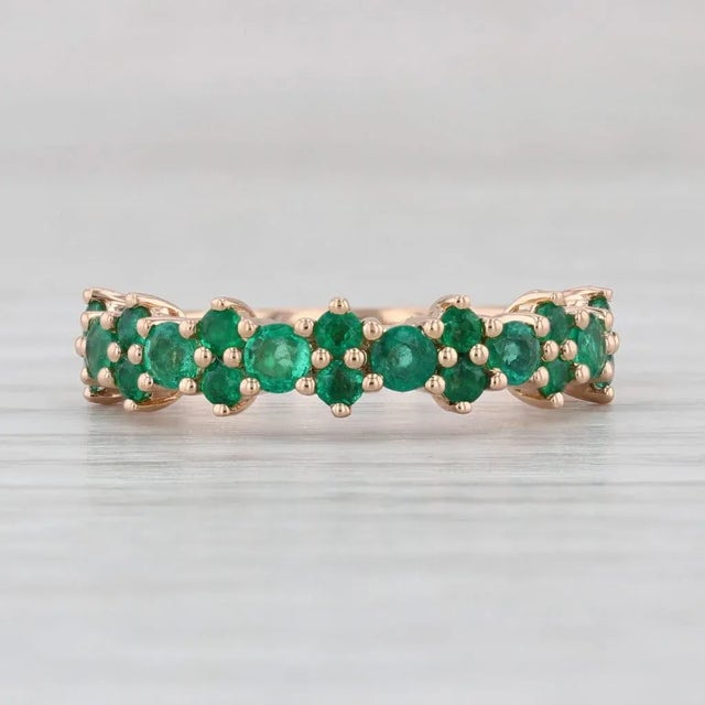 Metal 1ctw Emerald Stackable Ring 18k Rose Gold Size 6.5 Stacking Band For Sale - Image 7 of 8