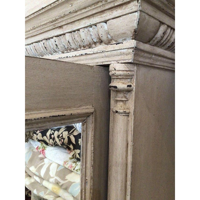 Beige Late 19th Century Swedish Painted Display Cabinet For Sale - Image 8 of 14