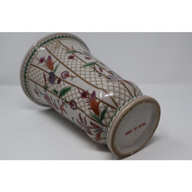 Chinese Porcelain Trumpet Vase With Floral Trellis Decoration & Raised White Accents For Sale - Image 17 of 18