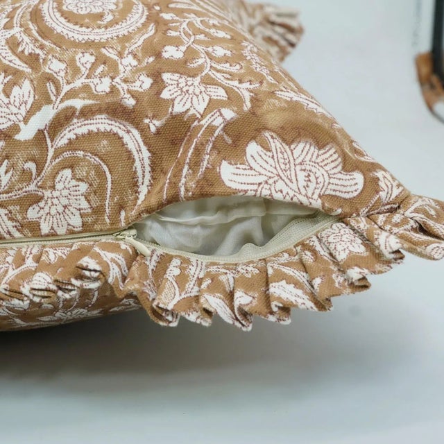 Fabdivine Indian Block Print Frill Cushion Cover 22x22 Inch Thick Cotton White- Kundanvan For Sale - Image 4 of 5