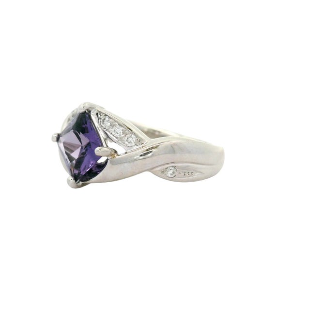 Early 21st Century 1.51 Carat No-Heat Purple Sapphire Diamond Platinum Ring, Gia Certified, Size 6.75 For Sale - Image 5 of 8