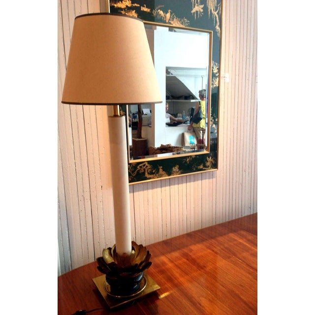 White A bespoken Stiffel brass lamp with a lotus design base For Sale - Image 8 of 8