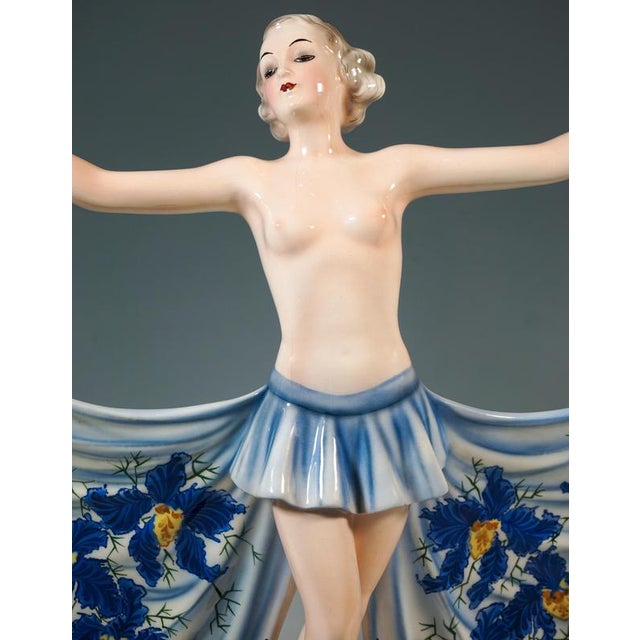 1940s Art Deco Posing Revue Dancer attributed to Josef Lorenzl for Goldscheider, 1940 For Sale - Image 5 of 7