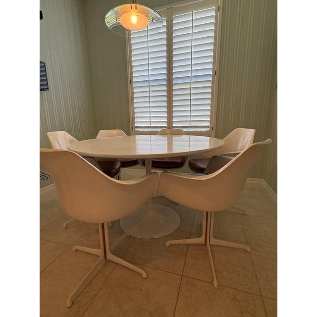 Mid-Century Modern Mid Century Modern Dining Set – Maurice Burke for Arkana – Tulip Table and Chairs, Set of 7. For Sale - Image 3 of 13