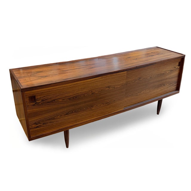 Mid-Century Modern Niels Moller Model 20 Rosewood Credenza for Jl Moller, 1950s For Sale - Image 3 of 15