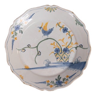 18th Century Nevers Bird Polychrome Tin-Glazed Faïence Plate For Sale