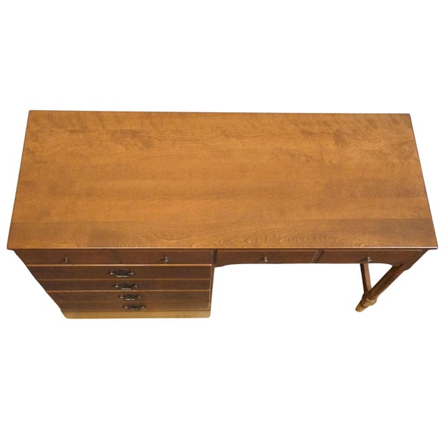 Ethan Allen / Baumritter Heirloom Nutmeg Maple CRP Custom Room Plan 48" Student Desk 665 For Sale - Image 9 of 13