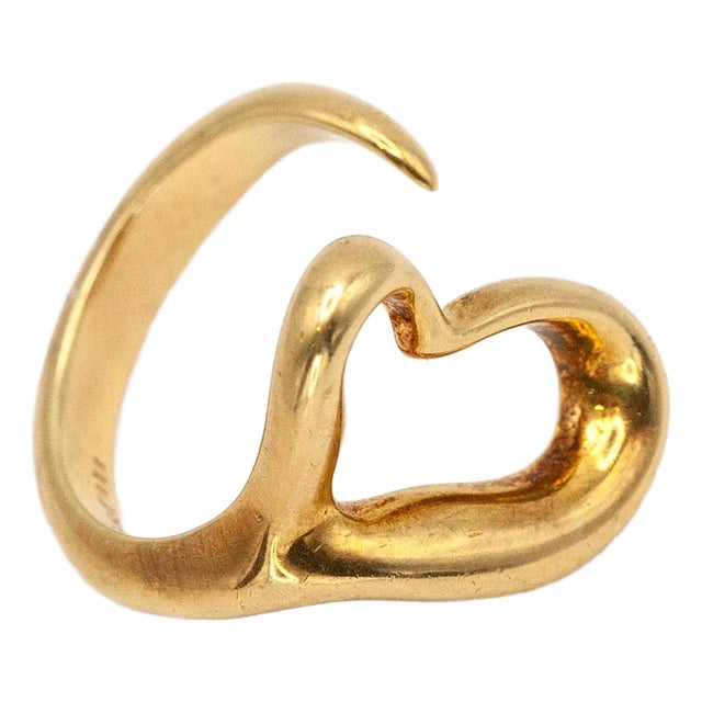 Late 20th Century Vintage Tiffany & Co. Elsa Peretti 18k Open Heart Ring, Size 5.75 For Sale