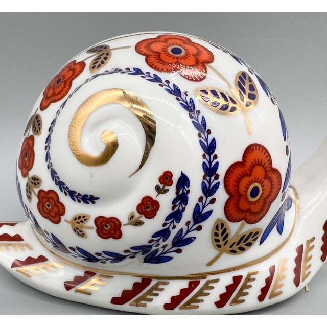 Red 1980s Japanese Tapestry Collection Floral Snail Figurine – Imari Style / Grandmillennial For Sale - Image 8 of 9