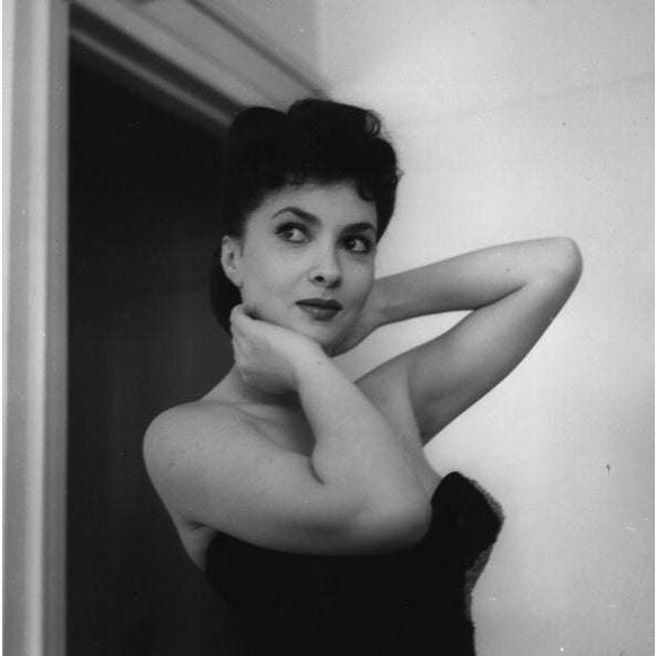 Gina In London 5th July 1952: Italian actress Gina Lollobrigida in London for the first Italian film festival. Original...