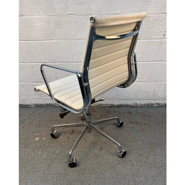 Herman Miller Mid-Century Herman Miller Style Rolling Office Chair, Attributed For Sale - Image 4 of 17