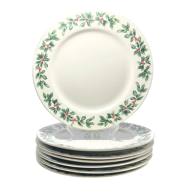 1990s Baum Brothers “Holly” Set of 7 Porcelain Christmas Dinner Plates For Sale