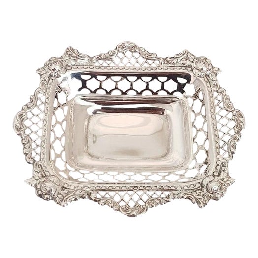 Victorian Sterling Silver Trinket Dish from William Comyns & Sons, London, 1899 For Sale