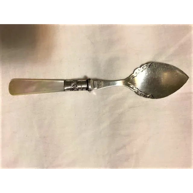 Antique Mother-Of-Pearl Handled Flatware - Set of 3 For Sale In New York - Image 6 of 12