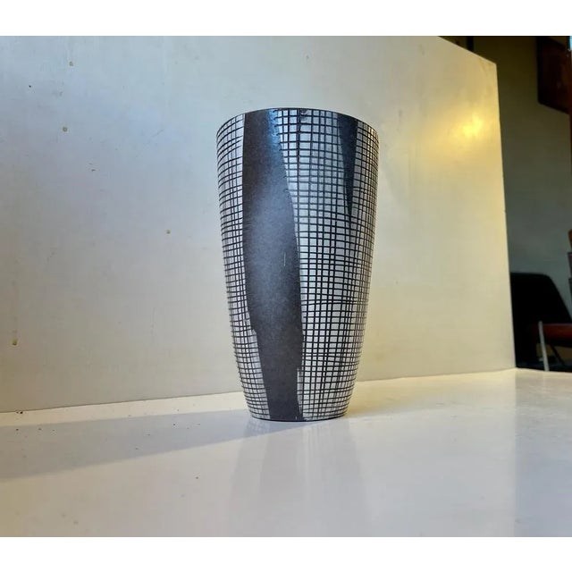 Mid-Century Modern Swedish Ceramic Vase by Mari Simmulson for Upsala Ekeby, 1960s For Sale - Image 3 of 9