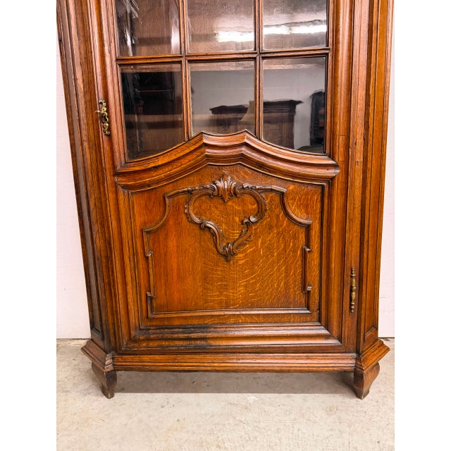 1960s Late 19th Century Louis XV Style French Oak Bookcase With Glazed Glass Door, Circa 1860 For Sale - Image 5 of 18